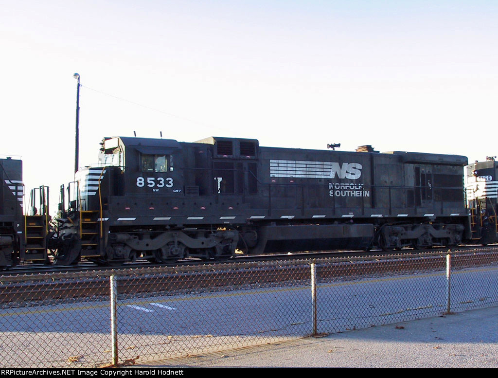 NS 8533